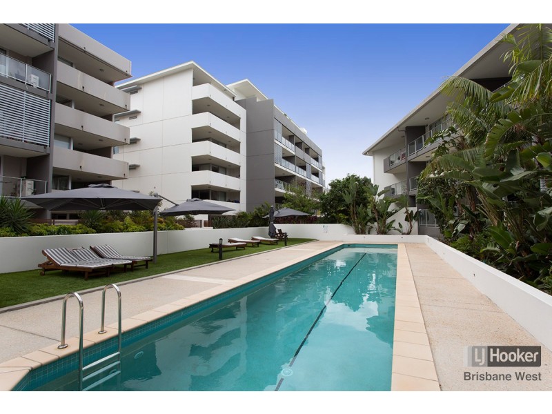 6/95 Clarence Road, Indooroopilly QLD 4068