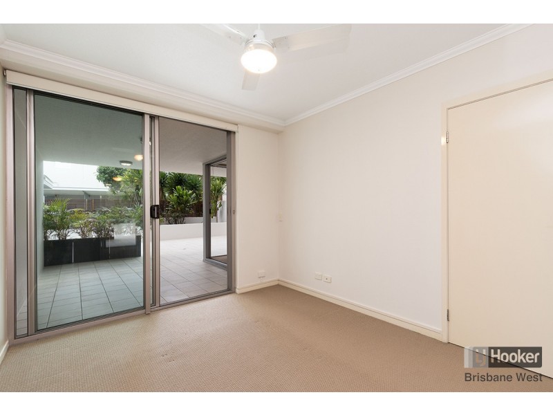 6/95 Clarence Road, Indooroopilly QLD 4068