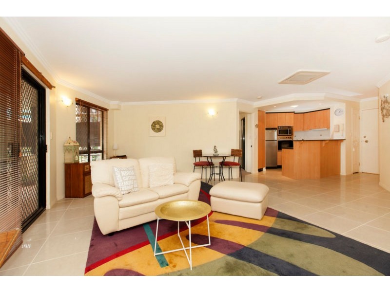 9/121 Sir Fred Schonell Drive, St Lucia QLD 4067