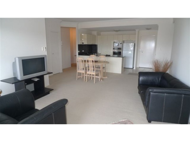 24/11 Grosvenor Road, Indooroopilly QLD 4068