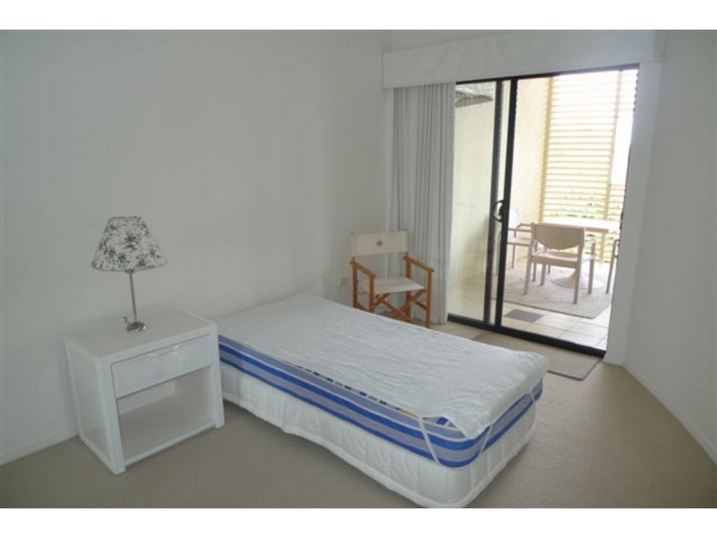 24/11 Grosvenor Road, Indooroopilly QLD 4068