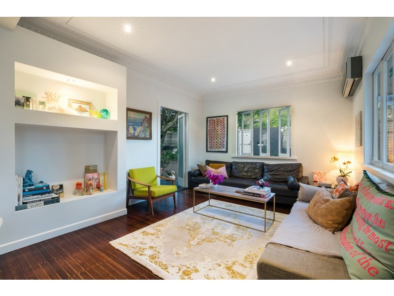 124 Russell Terrace, Indooroopilly QLD 4068