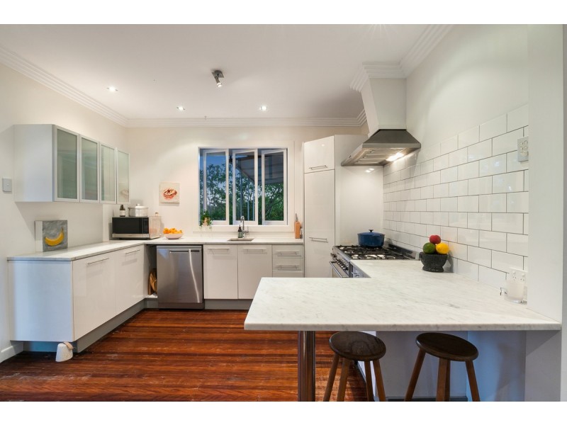 124 Russell Terrace, Indooroopilly QLD 4068