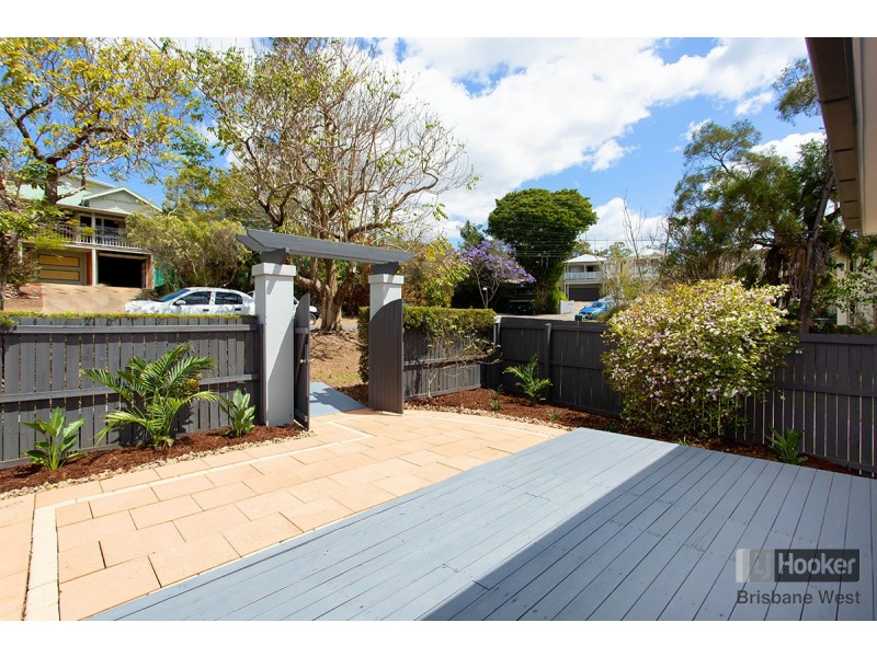 1/39 Salisbury Street, Indooroopilly QLD 4068