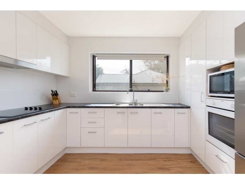 1/10 Lucinda Street, Taringa QLD 4068