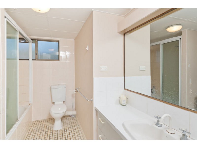 3/37 Mitre Street, St Lucia QLD 4067