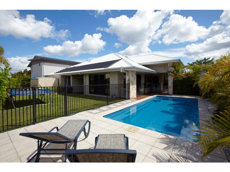 4 Barcoo Crescent, Sinnamon Park QLD 4073