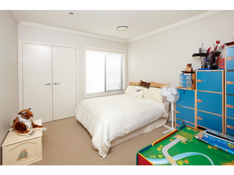 4 Barcoo Crescent, Sinnamon Park QLD 4073