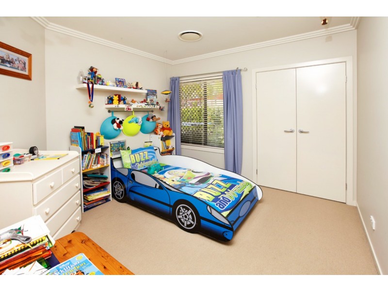 4 Barcoo Crescent, Sinnamon Park QLD 4073