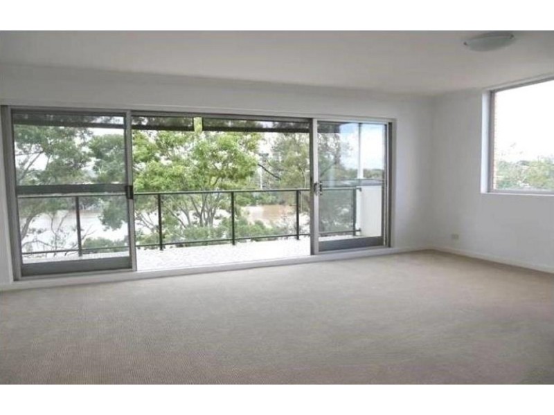 19/136 Macquarie Street, St Lucia QLD 4067