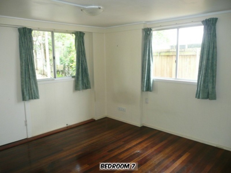 53 Sisley Street, St Lucia QLD 4067