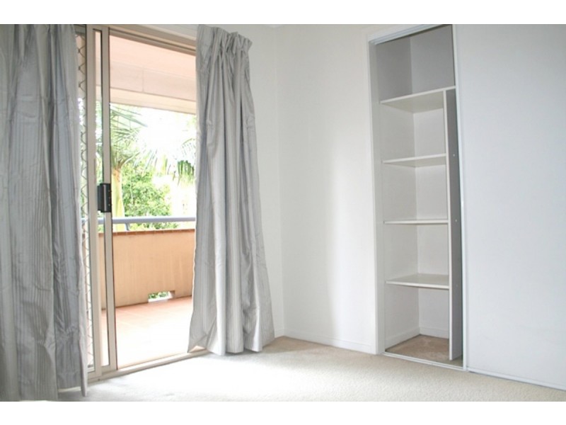 8/31 Glen Road, Toowong QLD 4066