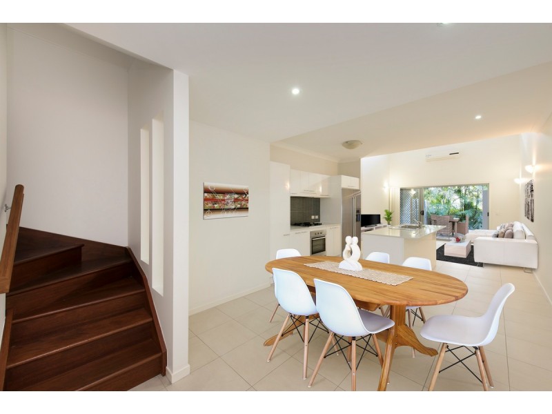 2/28 Railway Terrace, Corinda QLD 4075