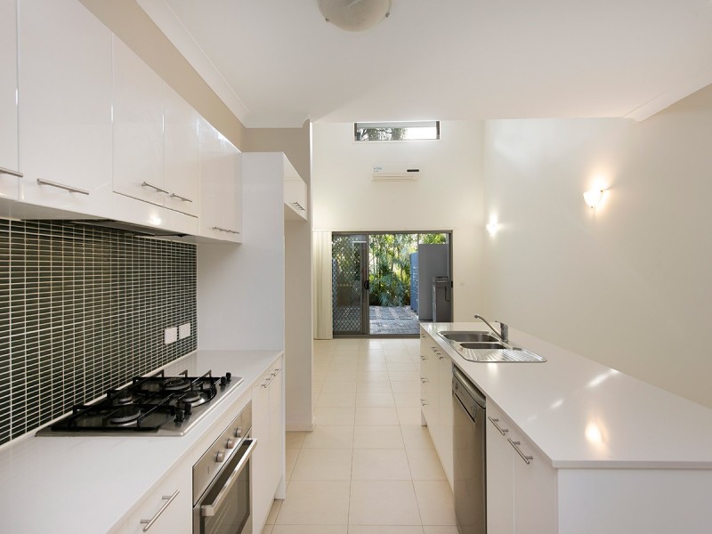 2/28 Railway Terrace, Corinda QLD 4075