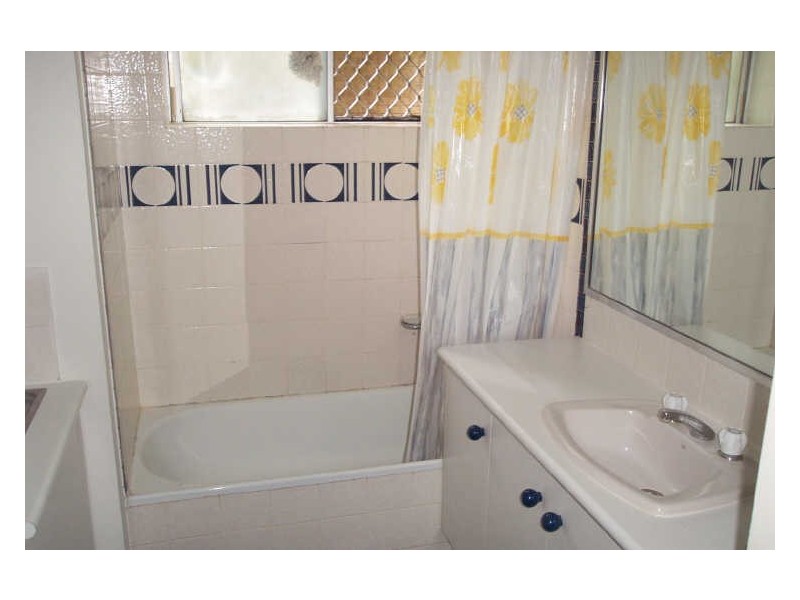 2/68 Bellevue Terrace, St Lucia QLD 4067