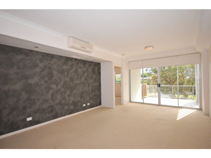 21/8-12 Belgrave Road, Indooroopilly QLD 4068
