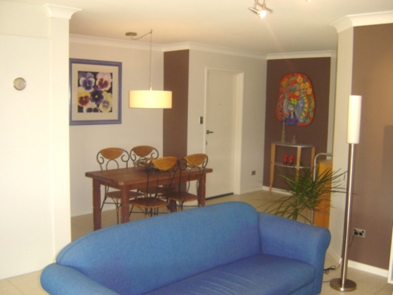 8/32 Ward Street, Indooroopilly QLD 4068