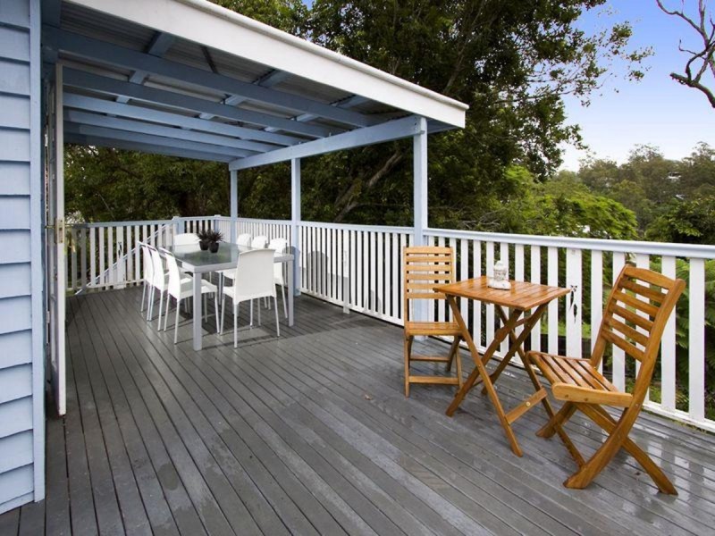 122 Taringa Parade, Indooroopilly QLD 4068