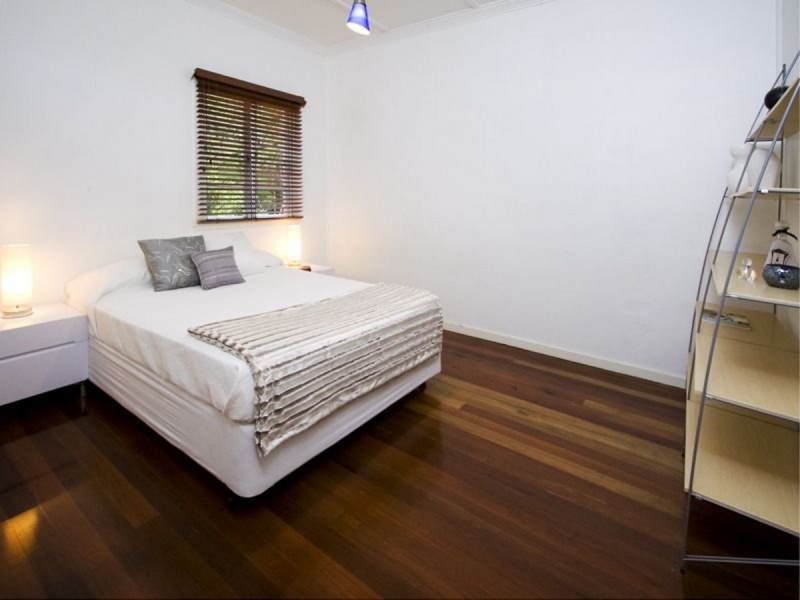 122 Taringa Parade, Indooroopilly QLD 4068