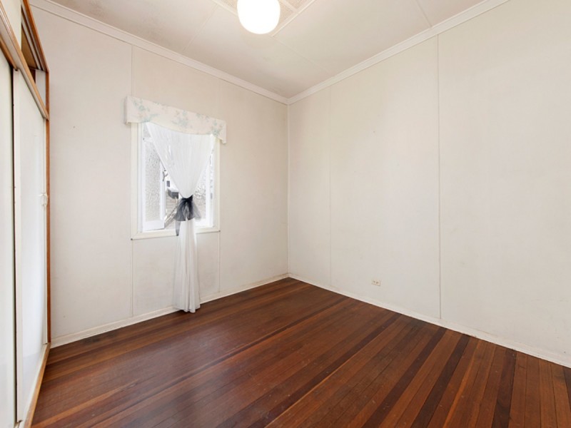 20 Gilruth Road, Kenmore QLD 4069
