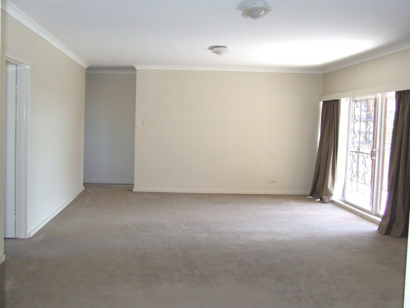 17/136 Macquarie Street, St Lucia QLD 4067