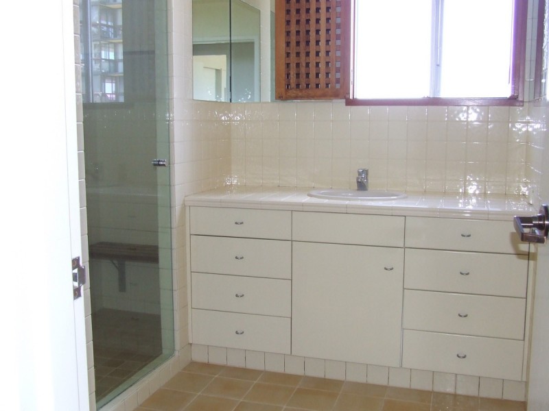 17/136 Macquarie Street, St Lucia QLD 4067