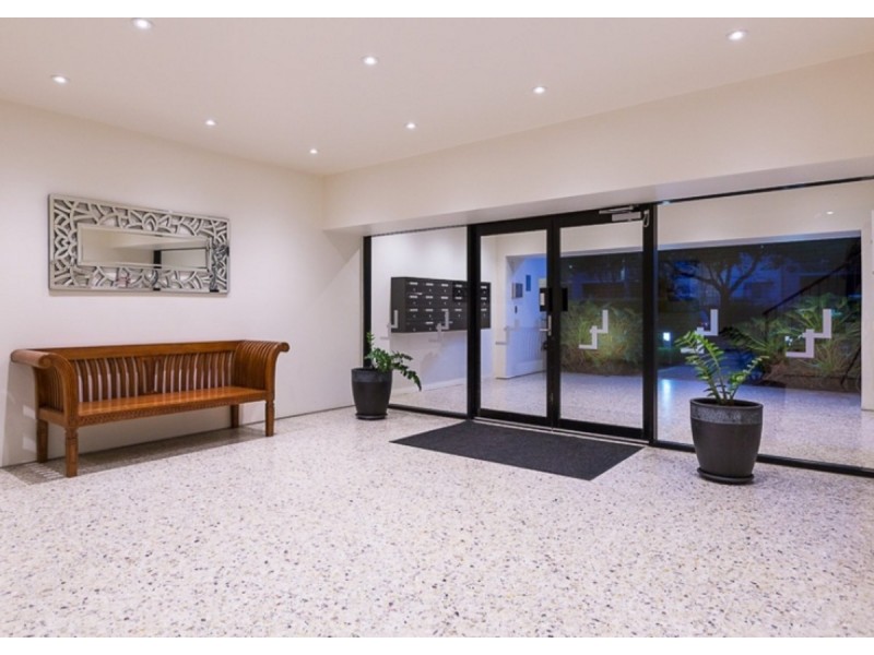 17/136 Macquarie Street, St Lucia QLD 4067