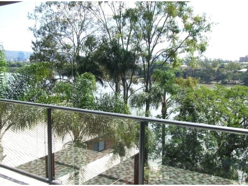 17/136 Macquarie Street, St Lucia QLD 4067