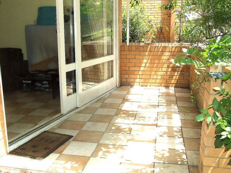 1/225 Carmody Road, St Lucia QLD 4067
