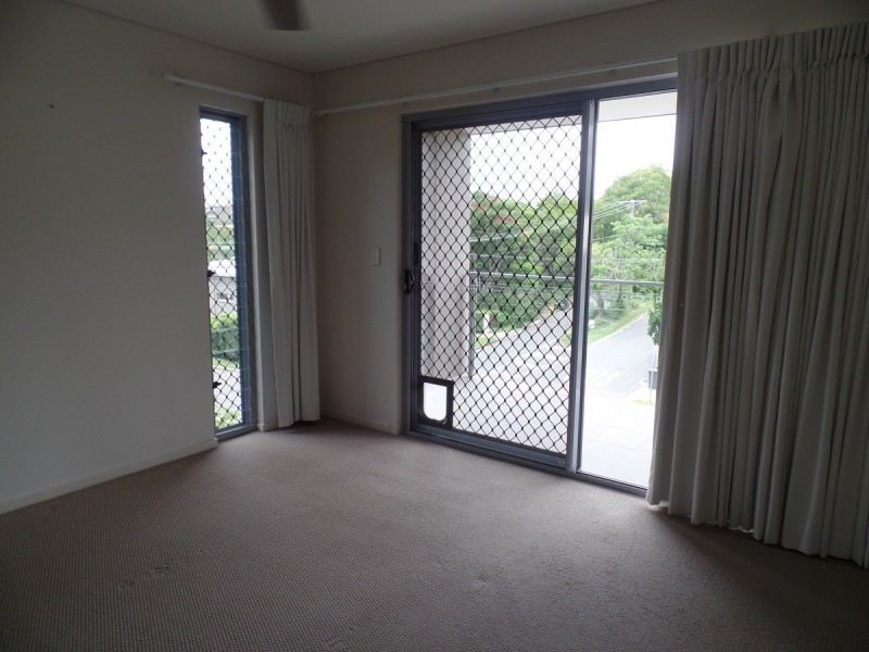 59 Douglas Street, St Lucia QLD 4067