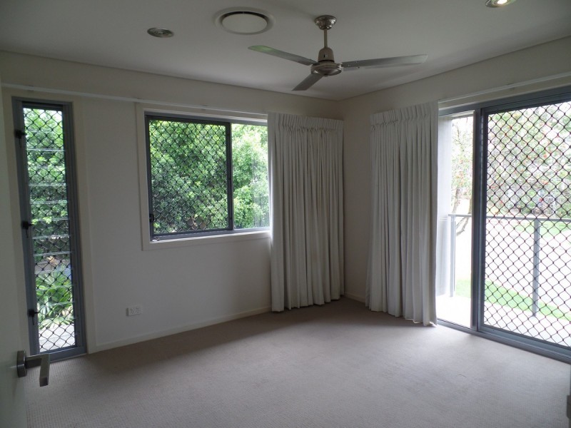 59 Douglas Street, St Lucia QLD 4067
