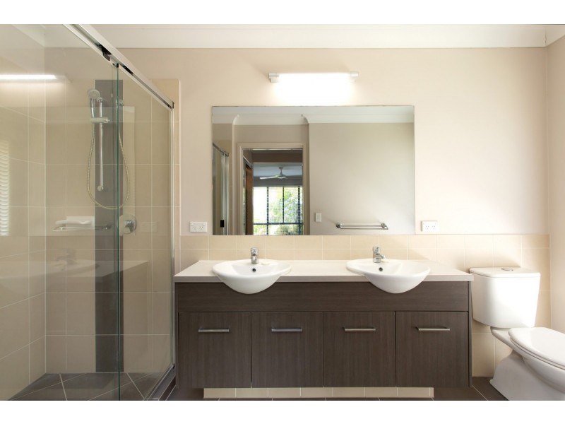 23 Courtney Place, Moggill QLD 4070