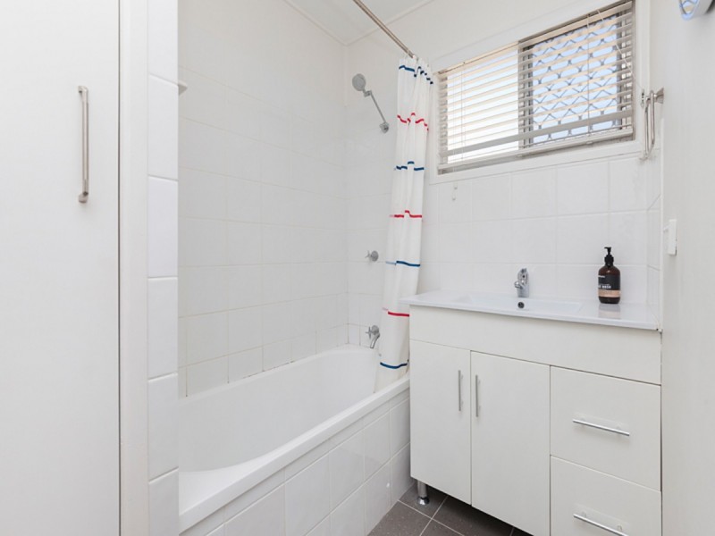 183 Graceville Avenue, Graceville QLD 4075