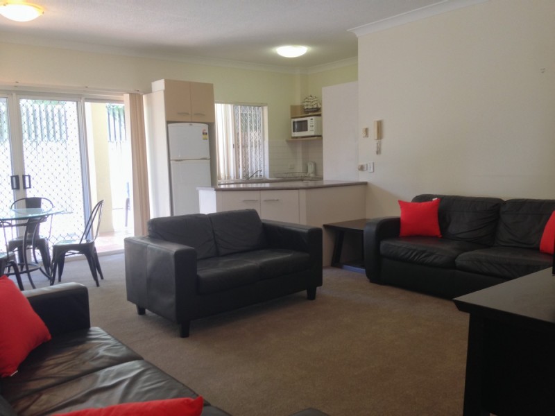 2/32 Lissner Street, Toowong QLD 4066
