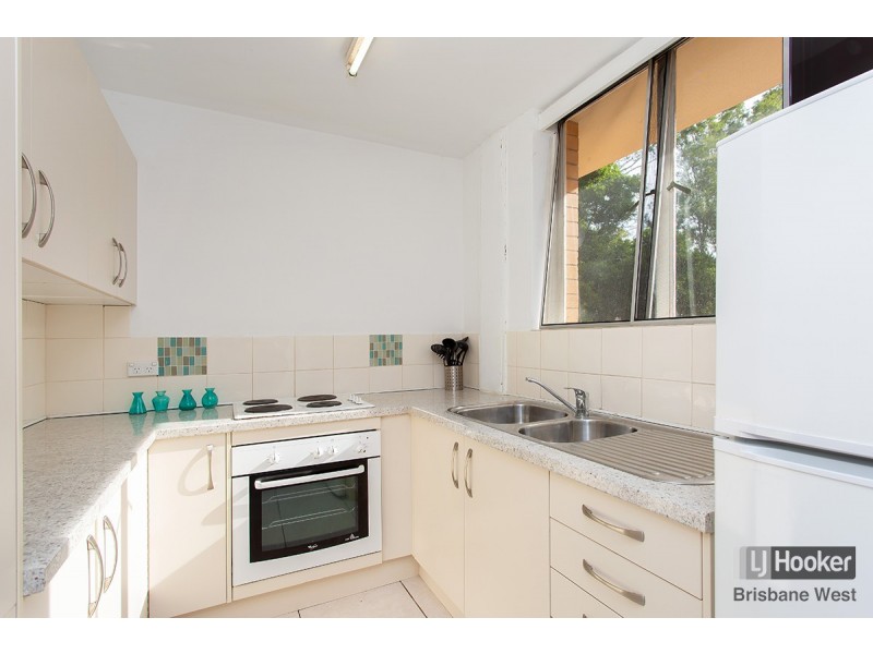 6/225 Carmody Road, St Lucia QLD 4067