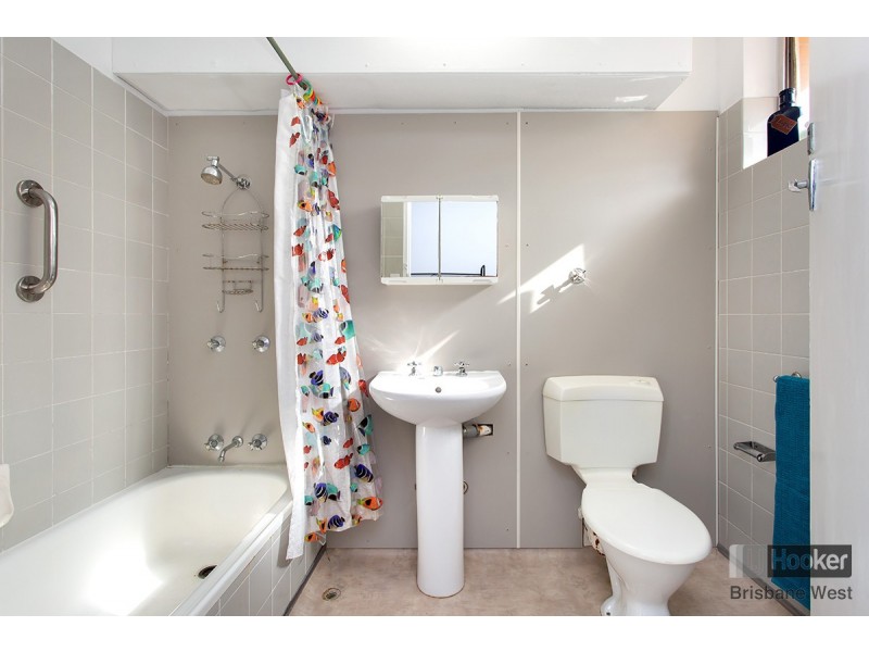 6/225 Carmody Road, St Lucia QLD 4067