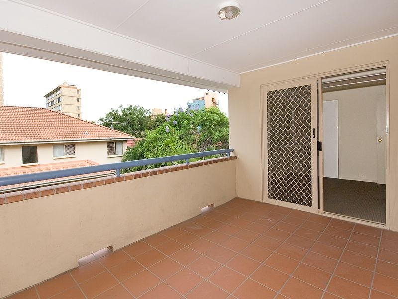 9/31 Glen Road, Toowong QLD 4066