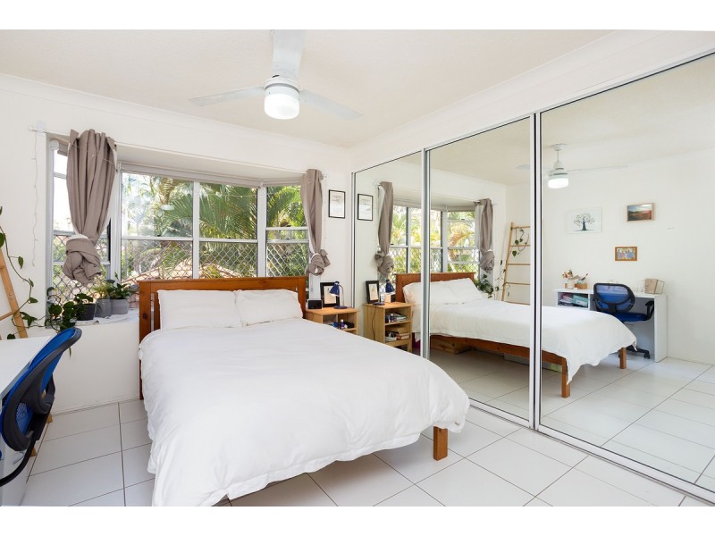 2/214 Sir Fred Schonell Drive, St Lucia QLD 4067