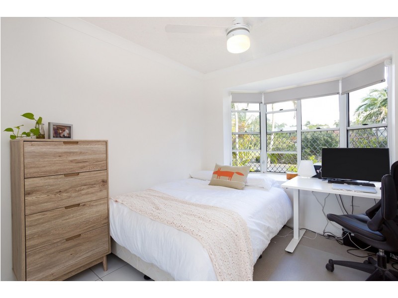 2/214 Sir Fred Schonell Drive, St Lucia QLD 4067