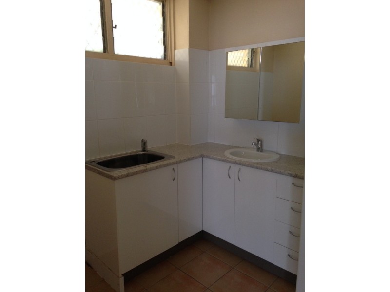 1/25 Raven Street, St Lucia QLD 4067