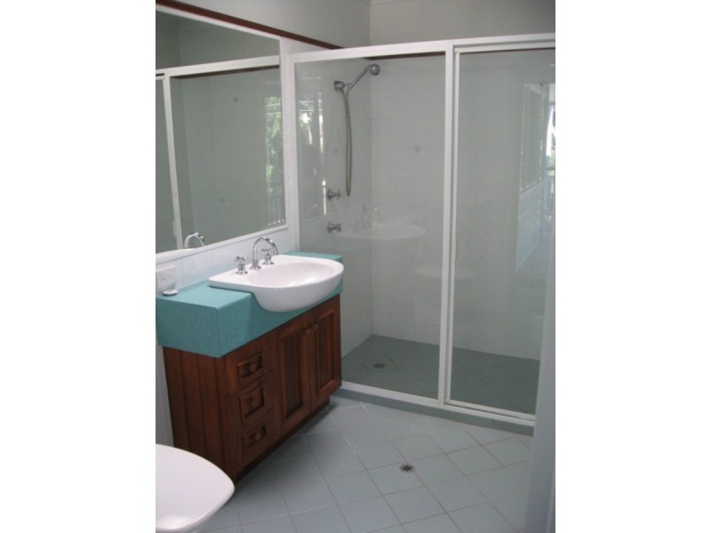 72 Ashgrove Avenue, Ashgrove QLD 4060