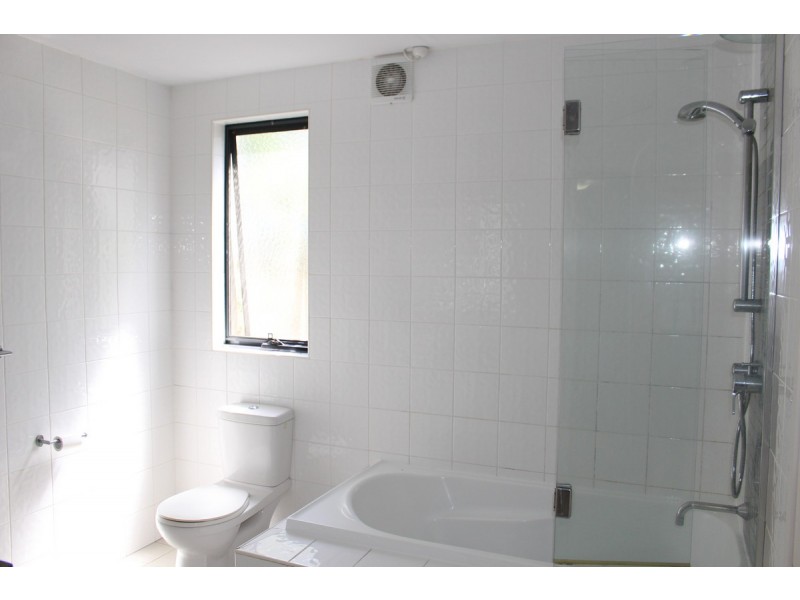 4/16 Cadell Street, Toowong QLD 4066