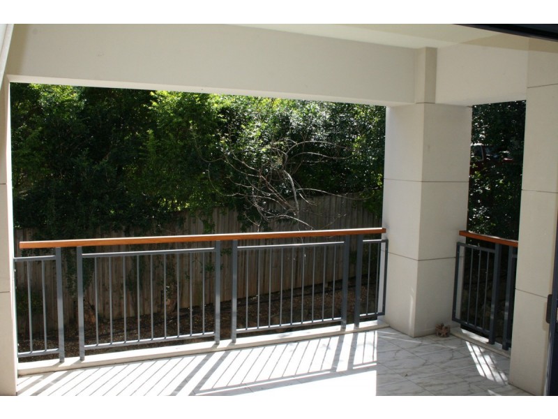 4/16 Cadell Street, Toowong QLD 4066