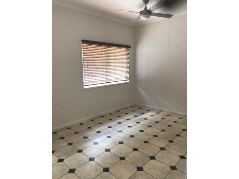 11 Depper Street, St Lucia QLD 4067