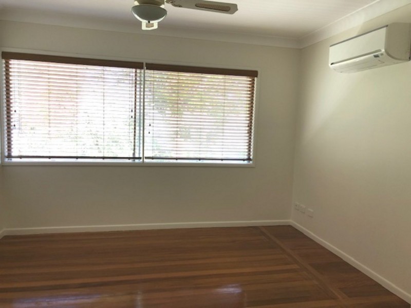 11 Depper Street, St Lucia QLD 4067