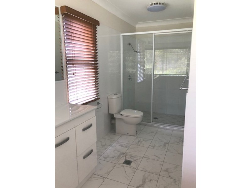 11 Depper Street, St Lucia QLD 4067