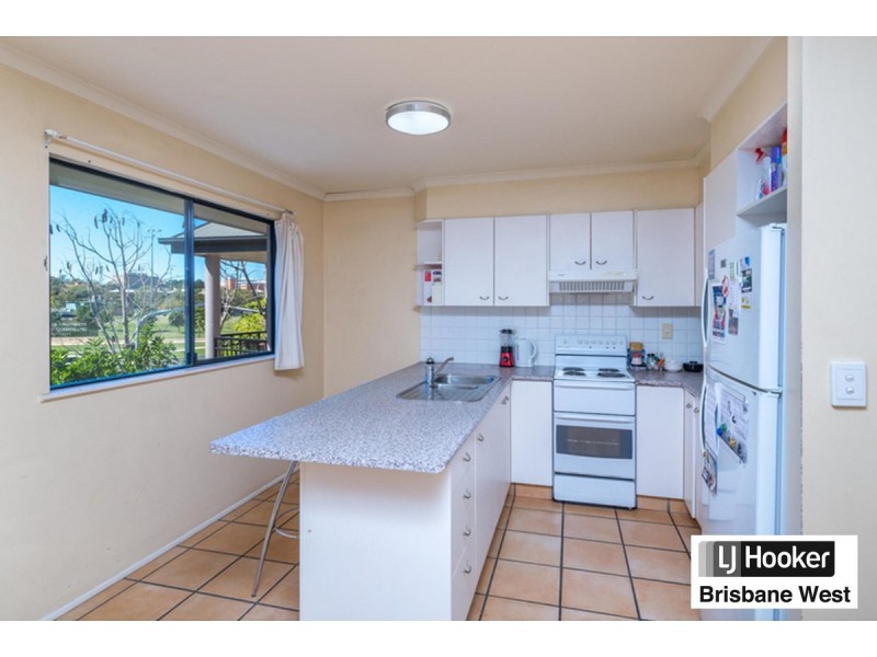 7/260 Sir Fred Schonell Drive, St Lucia QLD 4067