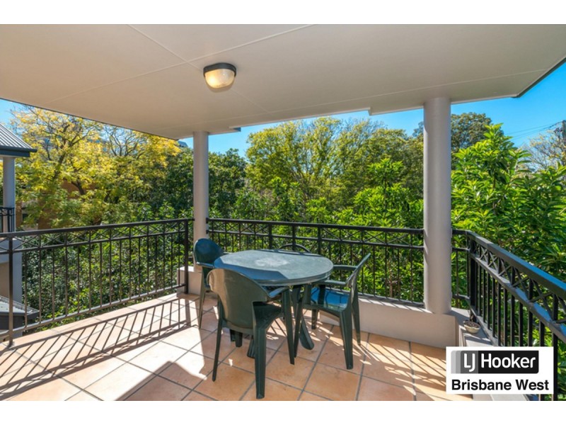 7/260 Sir Fred Schonell Drive, St Lucia QLD 4067