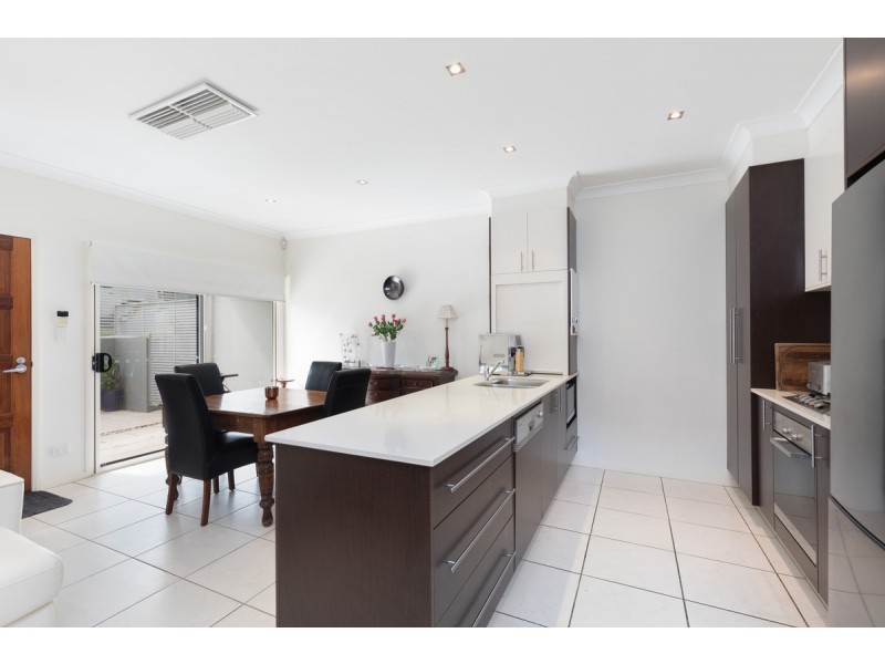 1/37 Frederick Street, Taringa QLD 4068