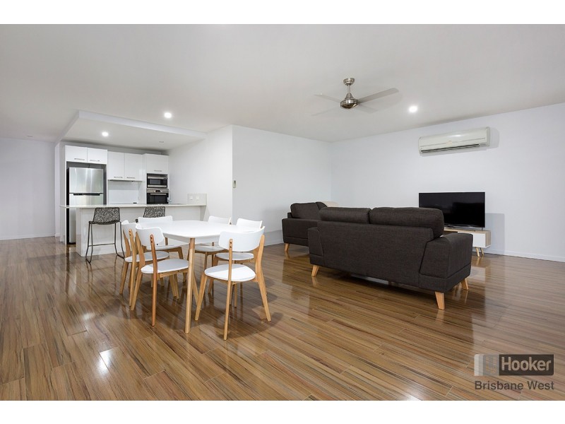 1/4 Carmody Road, St Lucia QLD 4067